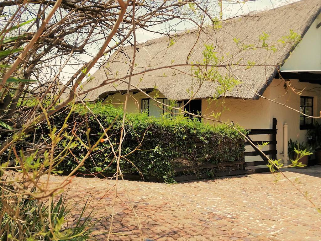 Pine Tree Lodge Midrand Exterior photo