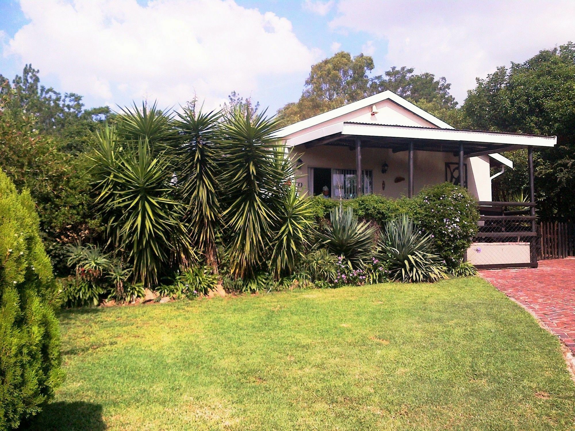 Pine Tree Lodge Midrand Exterior photo